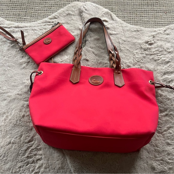 Dooney & Bourke Tote - Picture 3 of 14